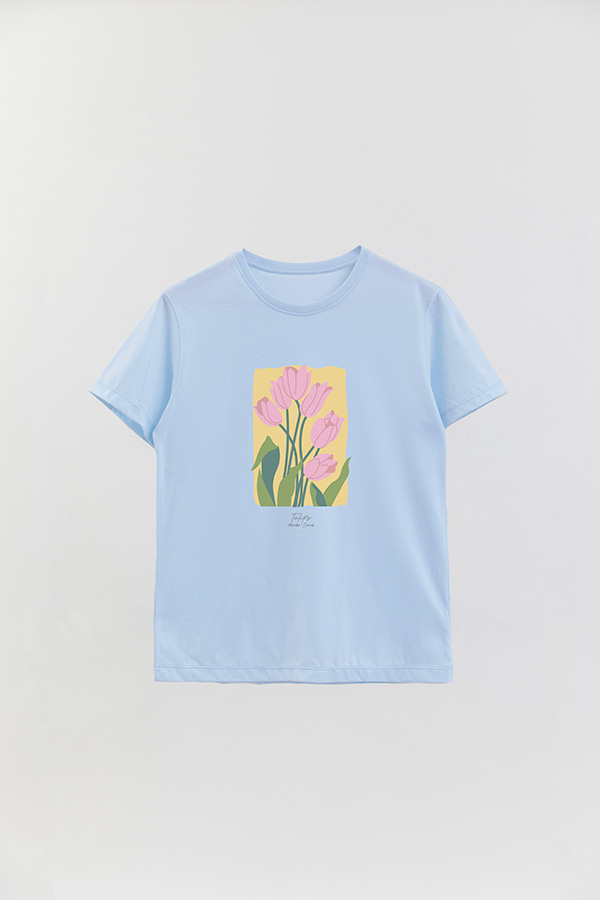 REMERA BASICA ESTAMPADA GARDEN TULIPS