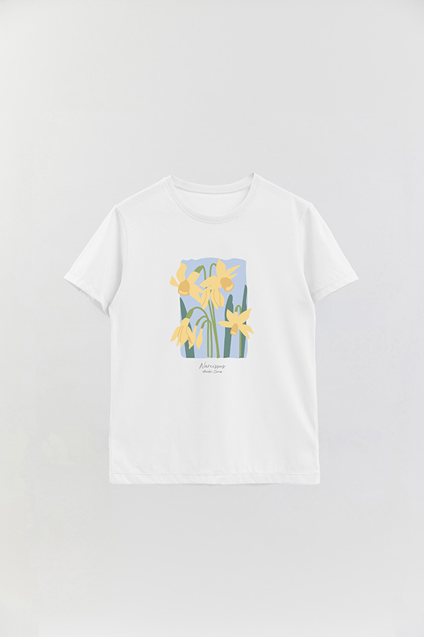 REMERA BASICA ESTAMPADA GARDEN NARCISSUS
