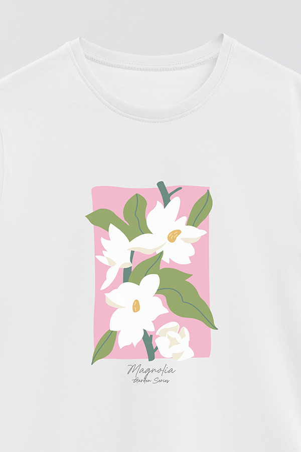 REMERA BASICA ESTAMPADA GARDEN MAGNOLIA