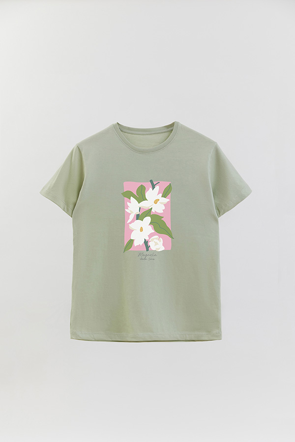 REMERA BASICA ESTAMPADA GARDEN MAGNOLIA