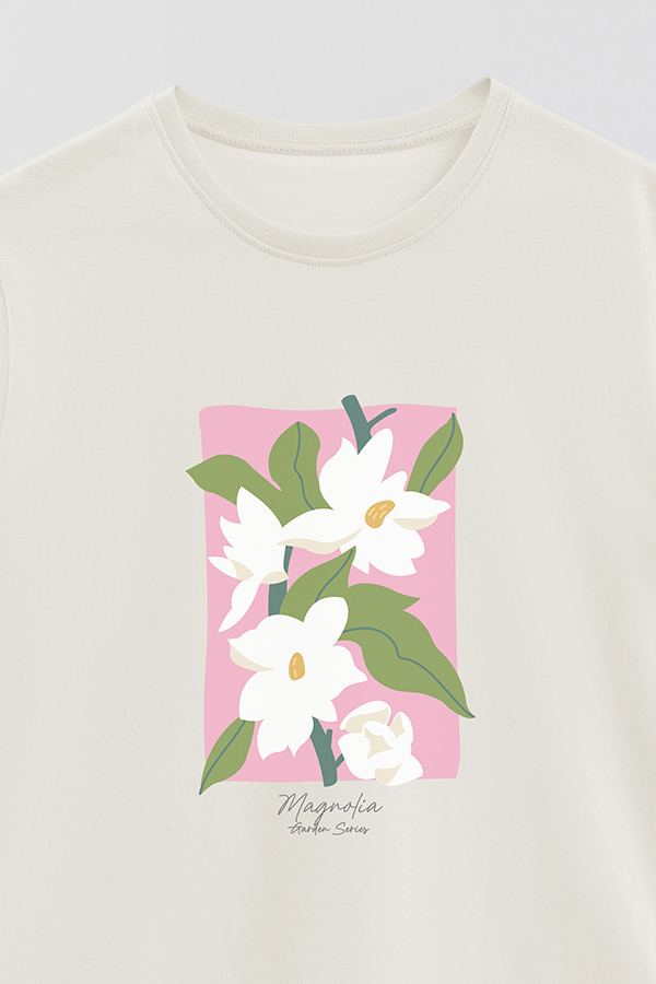 REMERA BASICA ESTAMPADA GARDEN MAGNOLIA
