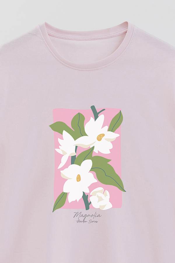 REMERA BASICA ESTAMPADA GARDEN MAGNOLIA