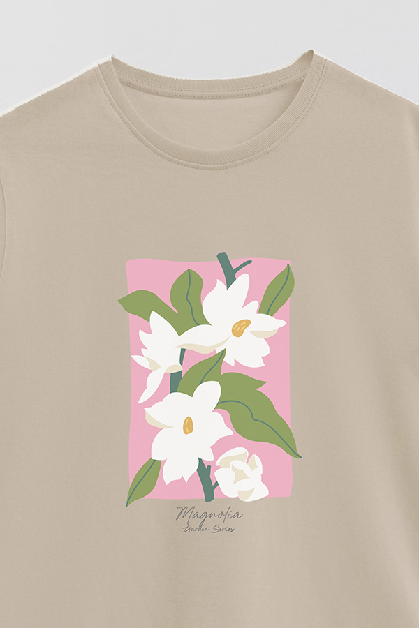 REMERA BASICA ESTAMPADA GARDEN MAGNOLIA