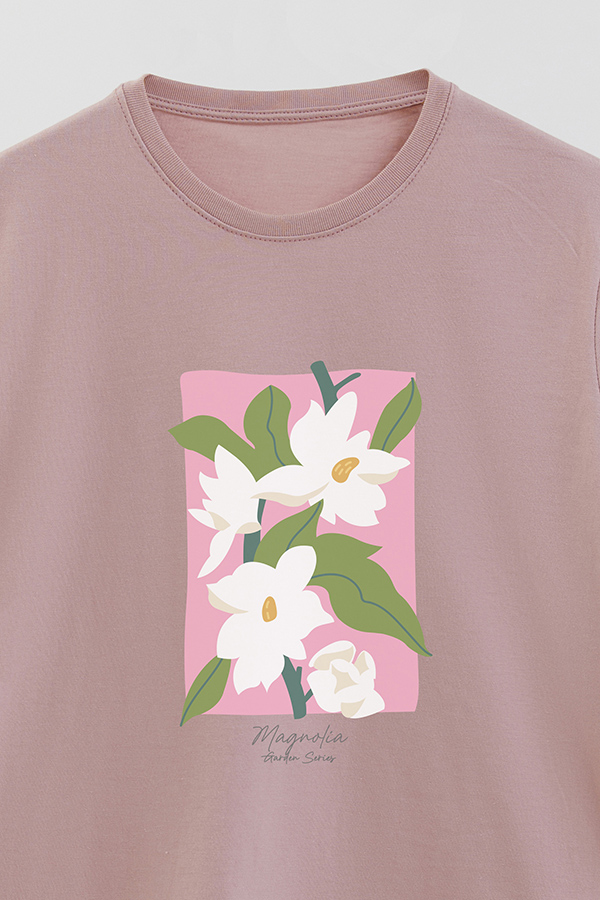 REMERA BASICA ESTAMPADA GARDEN MAGNOLIA