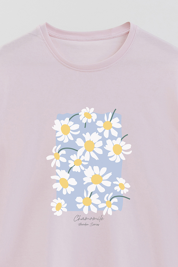 REMERA BASICA ESTAMPADA GARDEN CHAMOMILE BLUE