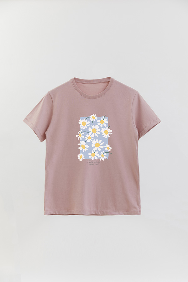 REMERA BASICA ESTAMPADA GARDEN CHAMOMILE BLUE