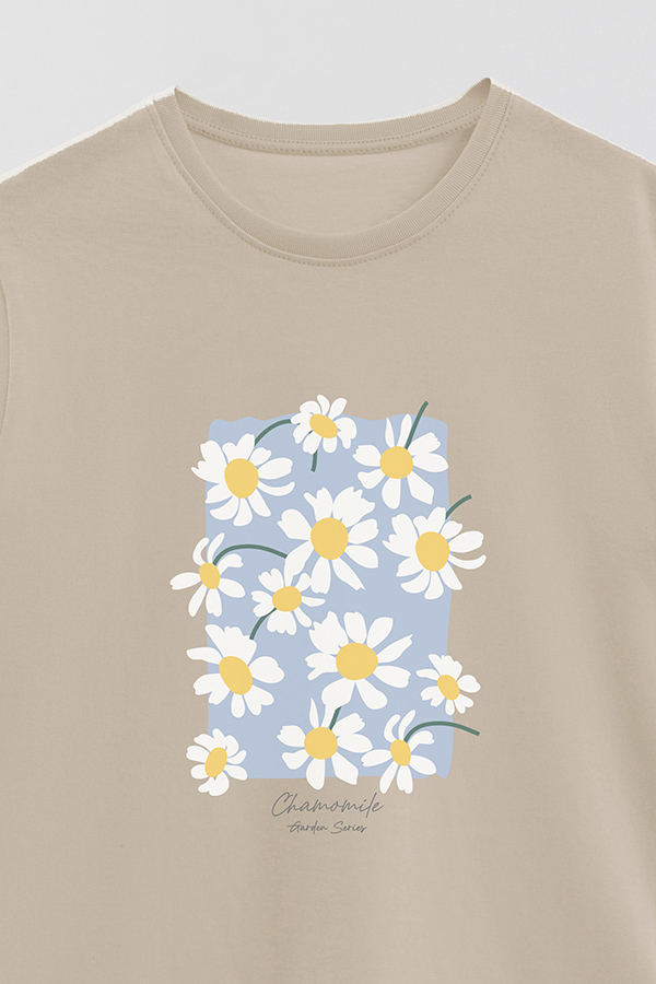 REMERA BASICA ESTAMPADA GARDEN CHAMOMILE BLUE