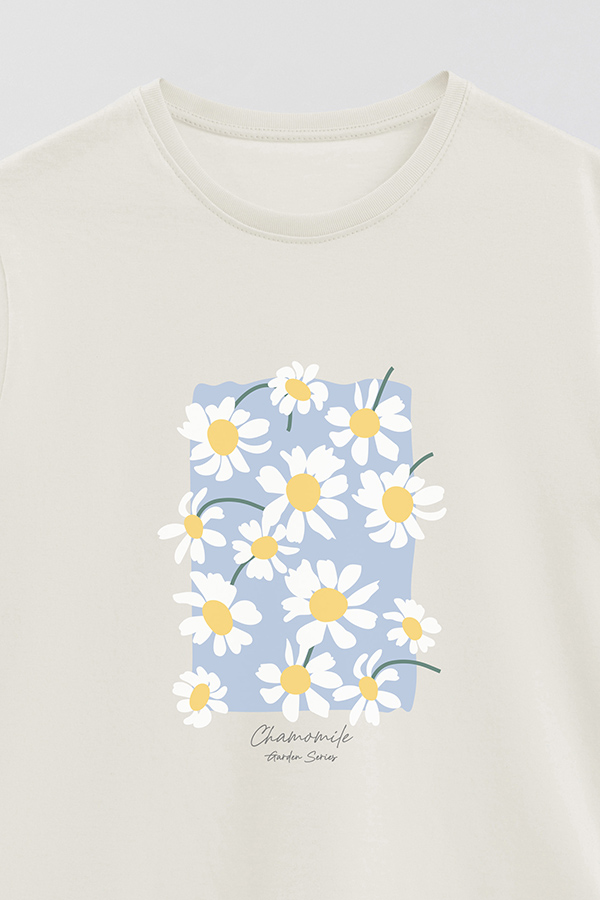 REMERA BASICA ESTAMPADA GARDEN CHAMOMILE BLUE