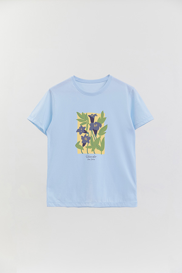 REMERA BASICA ESTAMPADA GARDEN BLUEBELLS