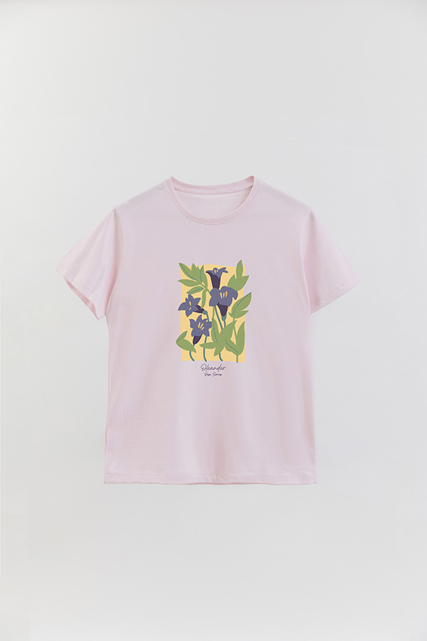 REMERA BASICA ESTAMPADA GARDEN BLUEBELLS