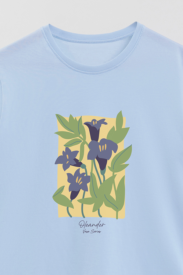 REMERA BASICA ESTAMPADA GARDEN BLUEBELLS
