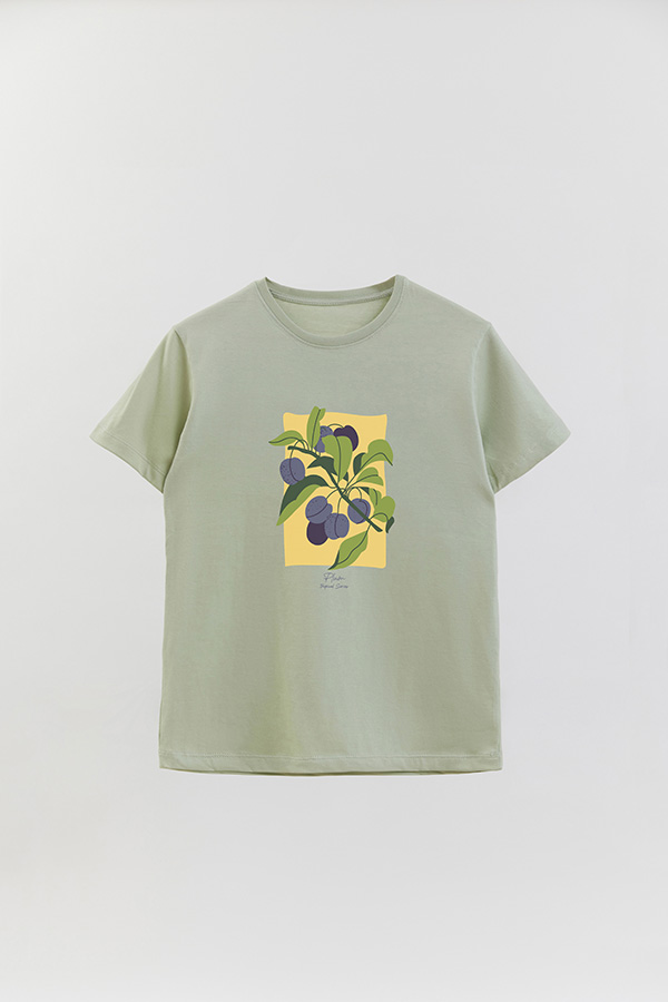 REMERA BASICA ESTAMPADA FRUITS PLUM