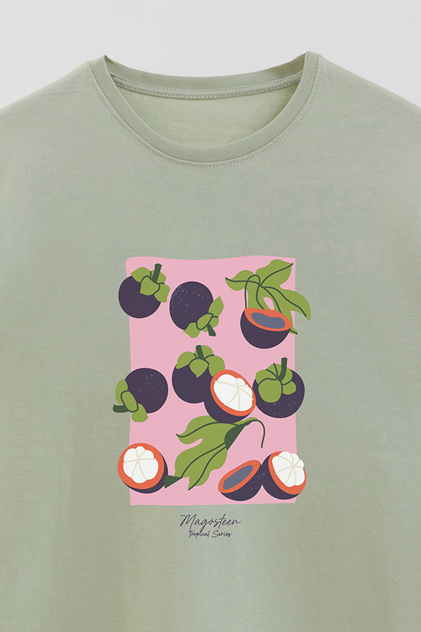 REMERA BASICA ESTAMPADA FRUITS MAGOSTEEN