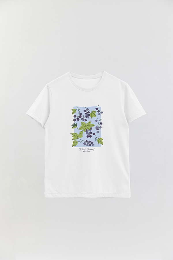REMERA BASICA ESTAMPADA FRUITS BLACK CURRANT