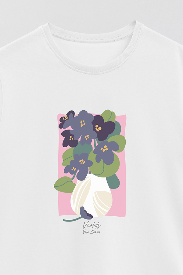 REMERA BASICA ESTAMPADA FLORAL VIOLETS