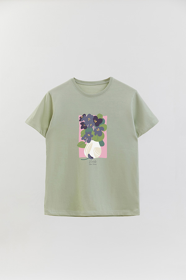 REMERA BASICA ESTAMPADA FLORAL VIOLETS