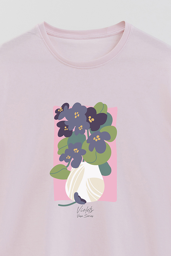 REMERA BASICA ESTAMPADA FLORAL VIOLETS