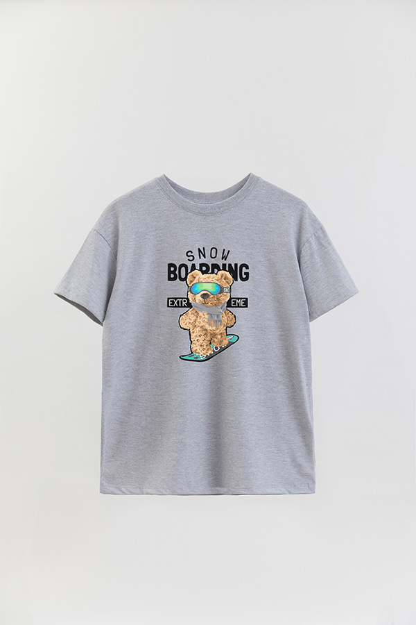 REMERA OVER ESTAMPADA UNISEX SNOW BOARDING