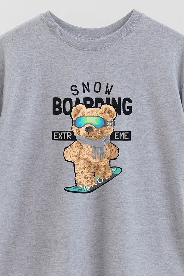 REMERA OVER ESTAMPADA UNISEX SNOW BOARDING