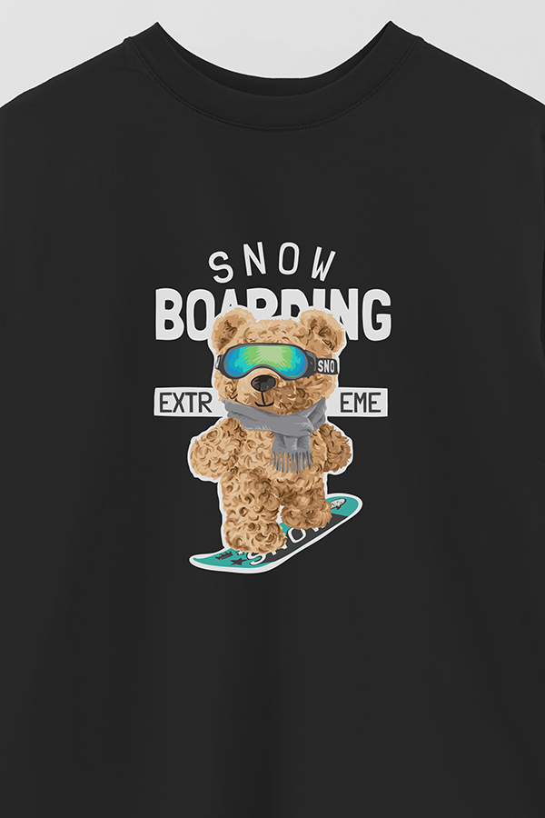 REMERA OVER ESTAMPADA UNISEX SNOW BOARDING