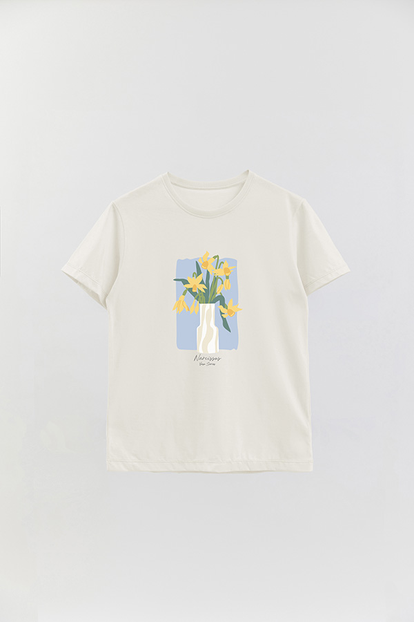 REMERA BASICA ESTAMPADA FLORAL NARCISSUS