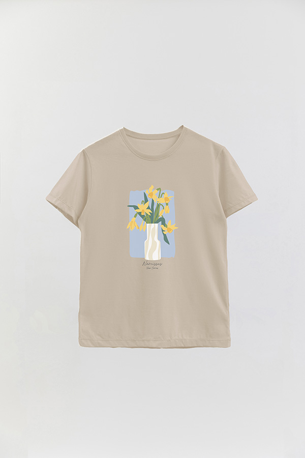 REMERA BASICA ESTAMPADA FLORAL NARCISSUS