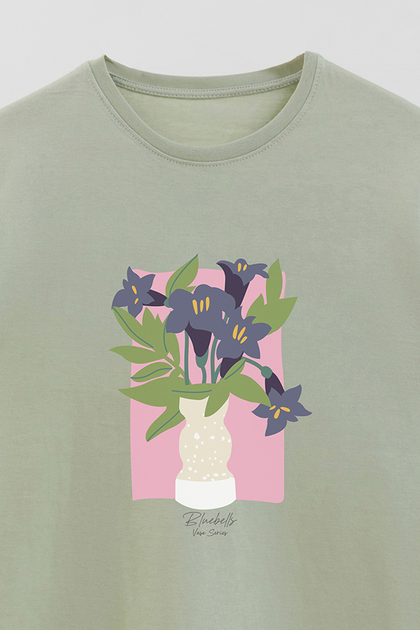 REMERA BASICA ESTAMPADA FLORAL BLUEBELLS