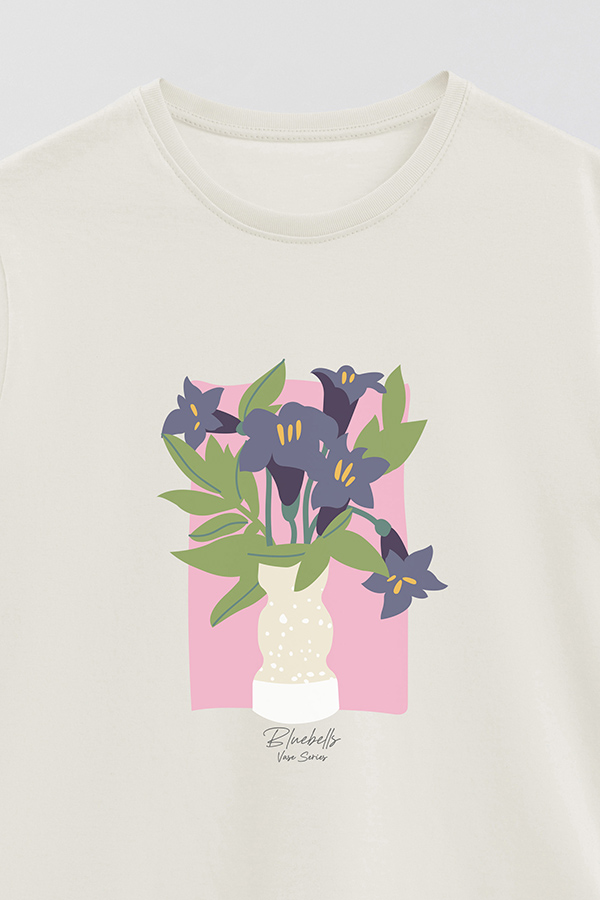 REMERA BASICA ESTAMPADA FLORAL BLUEBELLS