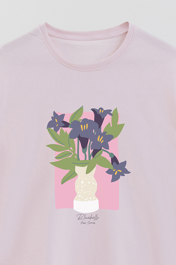 REMERA BASICA ESTAMPADA FLORAL BLUEBELLS
