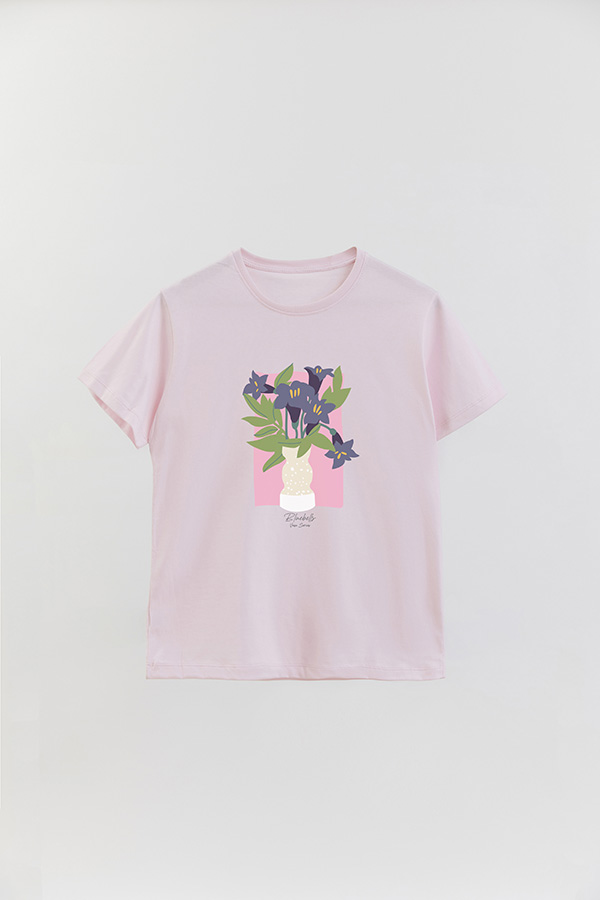 REMERA BASICA ESTAMPADA FLORAL BLUEBELLS