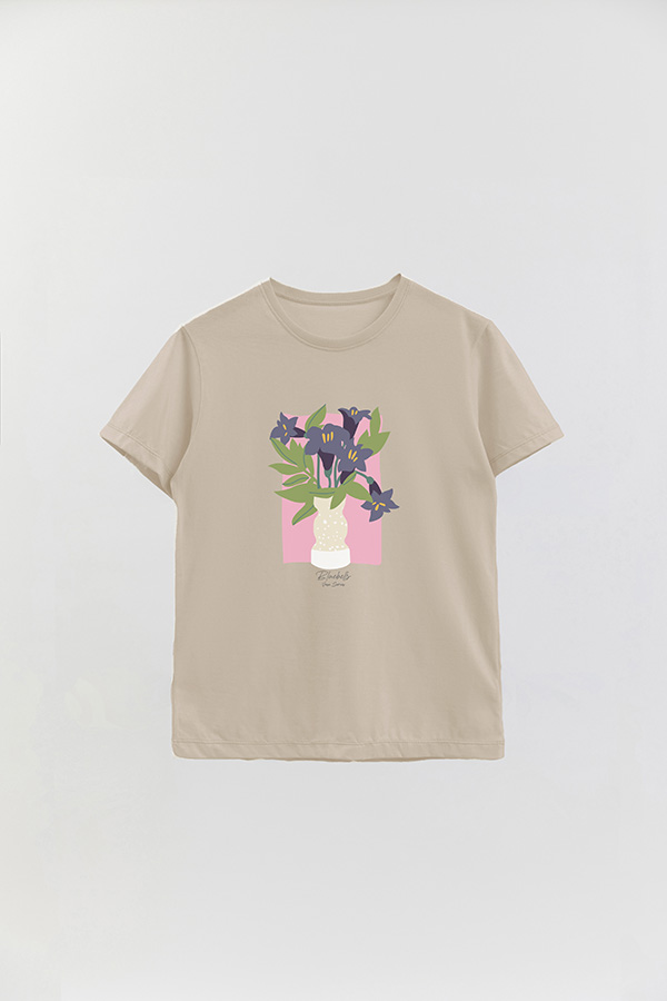 REMERA BASICA ESTAMPADA FLORAL BLUEBELLS