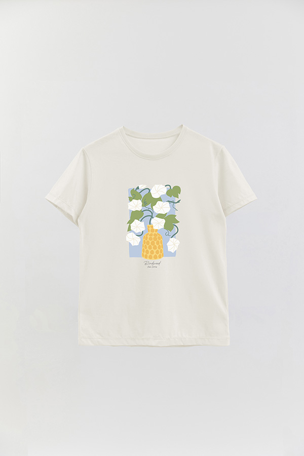 REMERA BASICA ESTAMPADA FLORAL MAGNOLIA BINDWEED