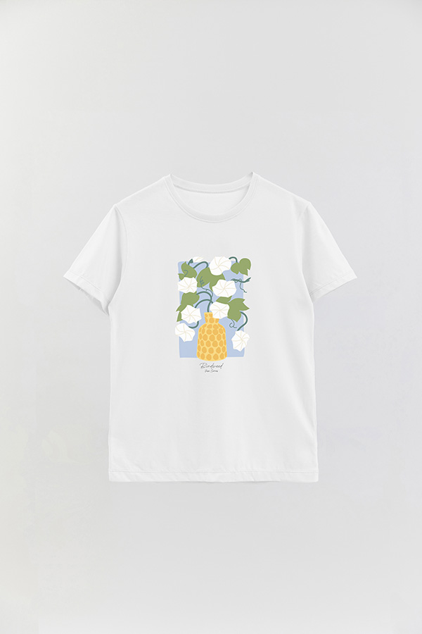REMERA BASICA ESTAMPADA FLORAL MAGNOLIA BINDWEED