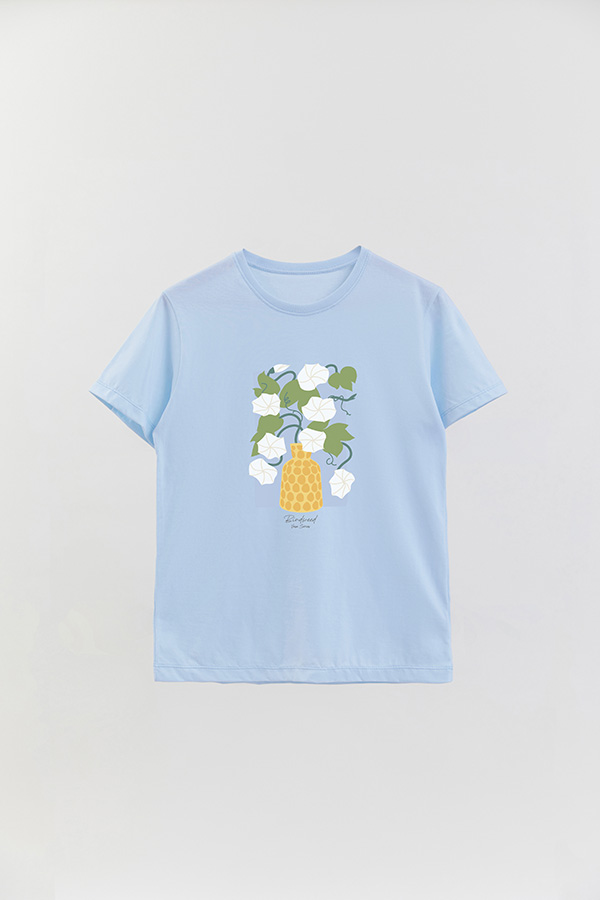 REMERA BASICA ESTAMPADA FLORAL MAGNOLIA BINDWEED