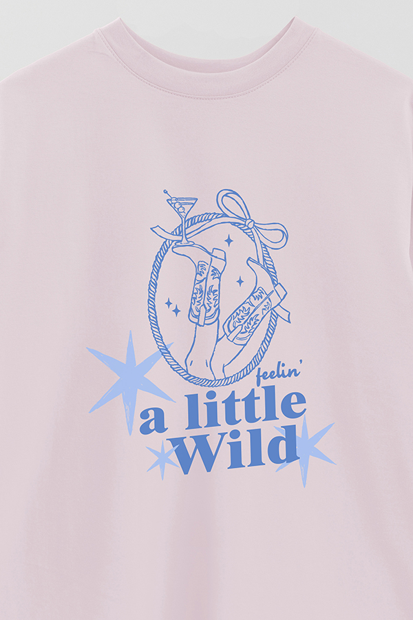REMERA OVER ESTAMPADA WT FEELING A LITTLE WILD