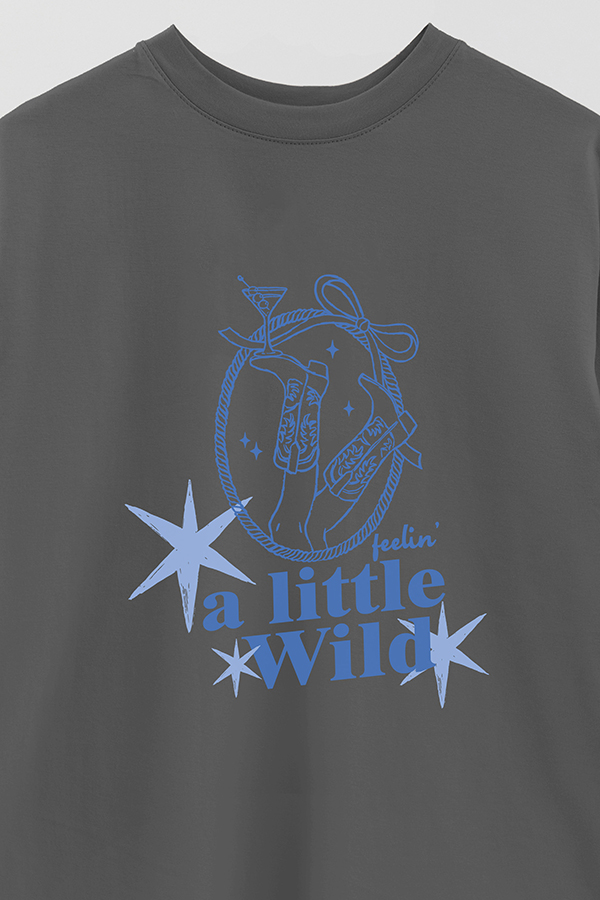 REMERA OVER ESTAMPADA WT FEELING A LITTLE WILD