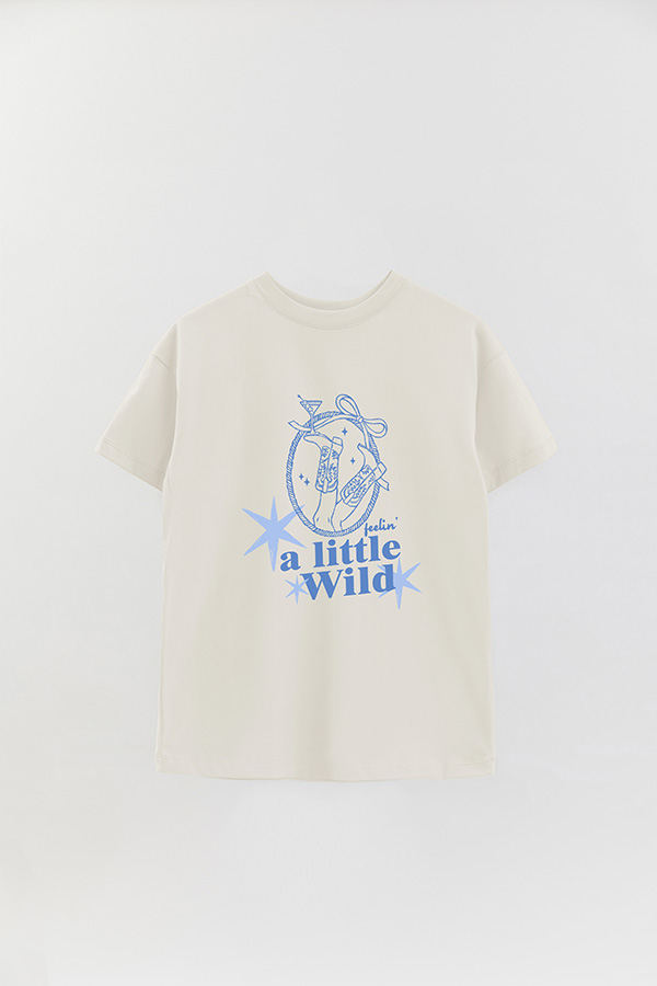 REMERA OVER ESTAMPADA WT FEELING A LITTLE WILD