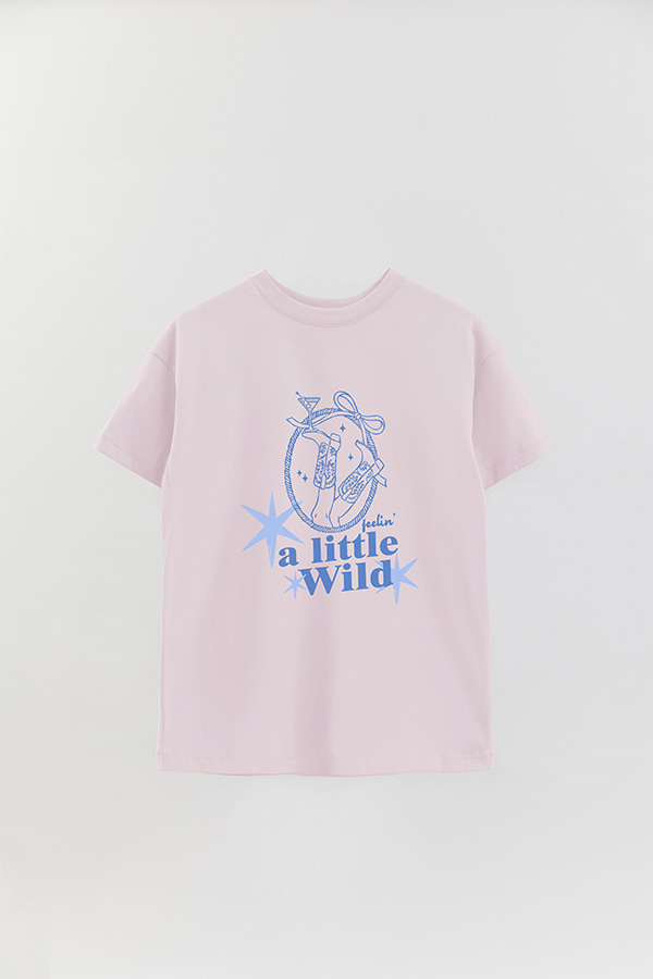 REMERA OVER ESTAMPADA WT FEELING A LITTLE WILD