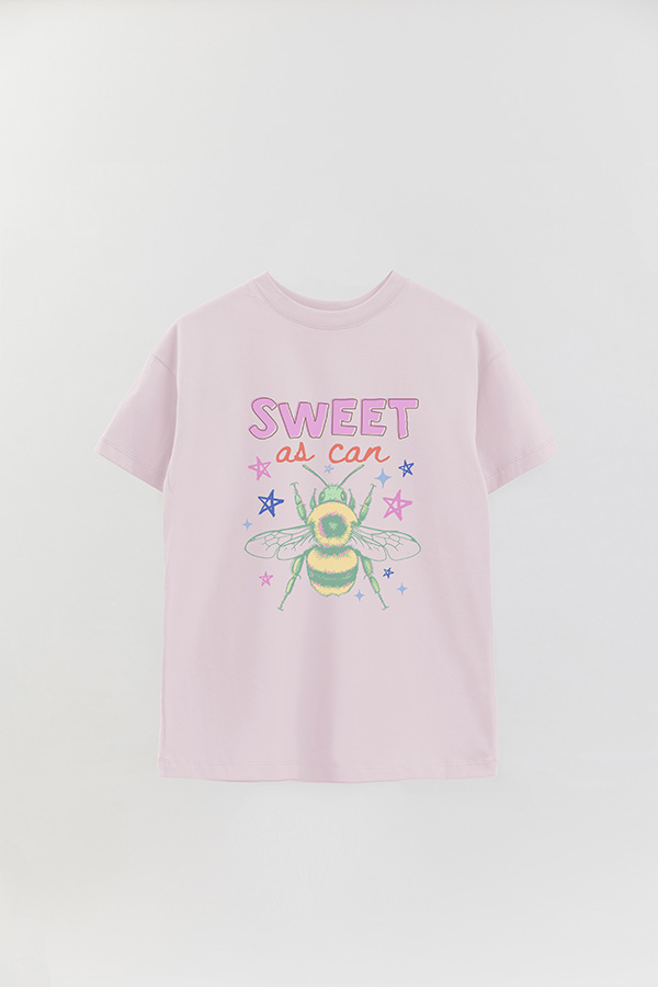REMERA OVER ESTAMPADA CL SWEET AS CAN BE