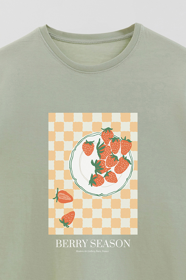 REMERA BASICA ESTAMPADA FOOD STRAWBERRY