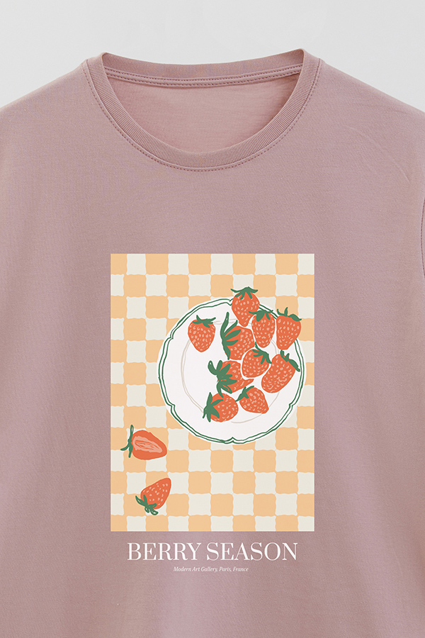 REMERA BASICA ESTAMPADA FOOD STRAWBERRY