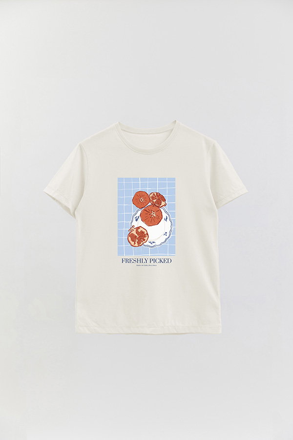 REMERA BASICA ESTAMPADA FOOD POMEGRANATE
