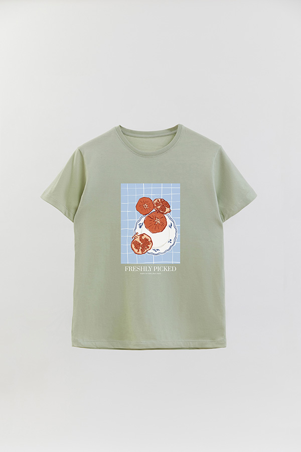 REMERA BASICA ESTAMPADA FOOD POMEGRANATE
