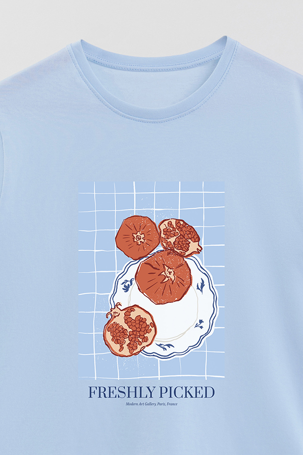 REMERA BASICA ESTAMPADA FOOD POMEGRANATE