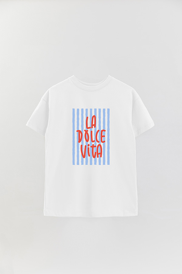 REMERA OVER ESTAMPADA ITALIAN LA DOLCE VITA
