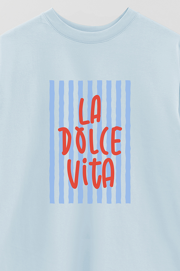 REMERA OVER ESTAMPADA ITALIAN LA DOLCE VITA
