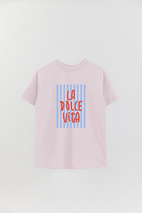 REMERA OVER ESTAMPADA ITALIAN LA DOLCE VITA