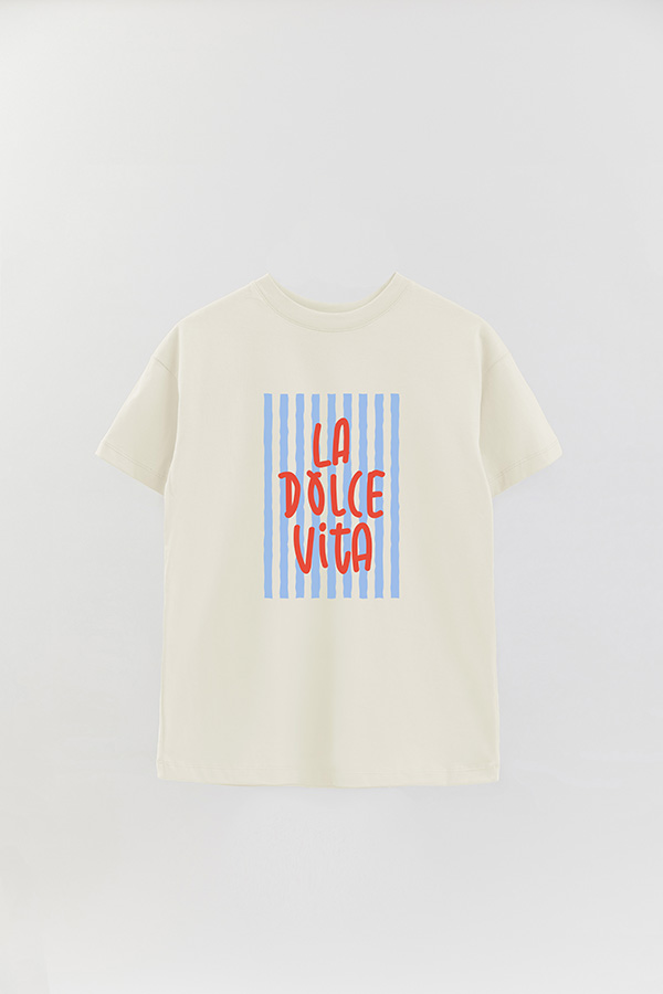 REMERA OVER ESTAMPADA ITALIAN LA DOLCE VITA
