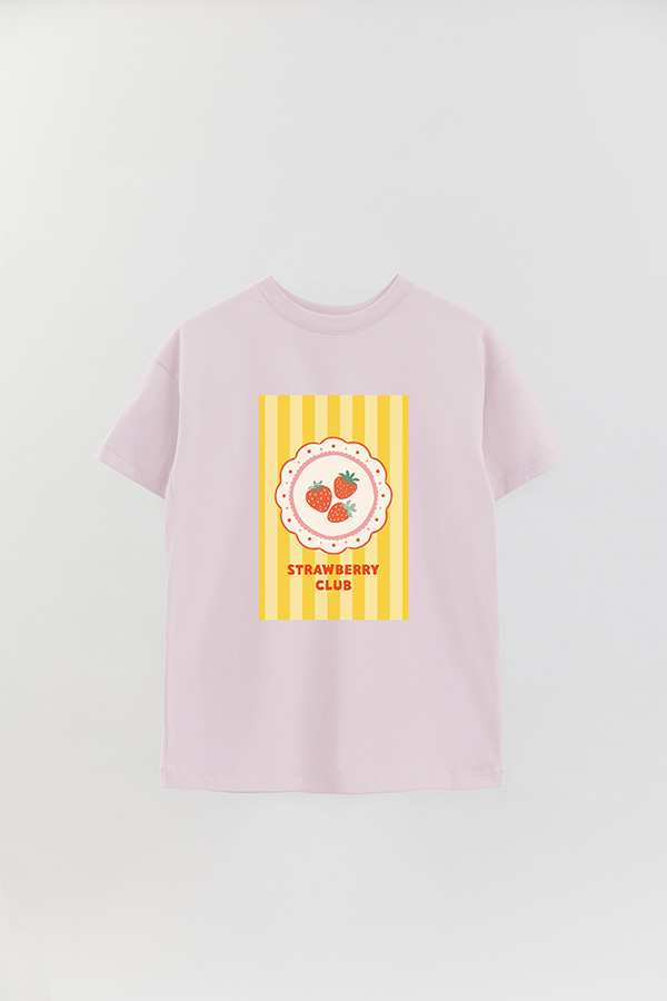 REMERA OVER ESTAMPADA ST STRAWBERRY CLUB