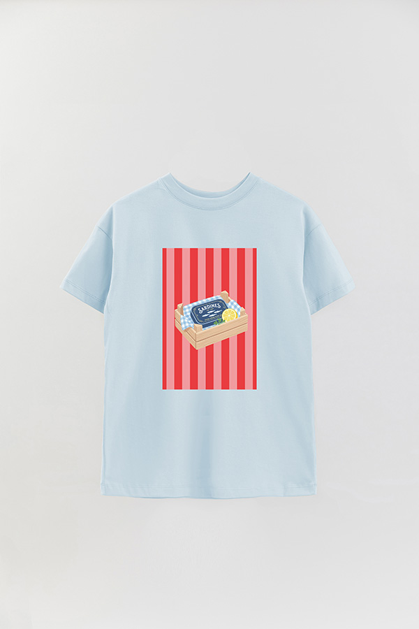 REMERA OVER ESTAMPADA ST SARDINES TRAY